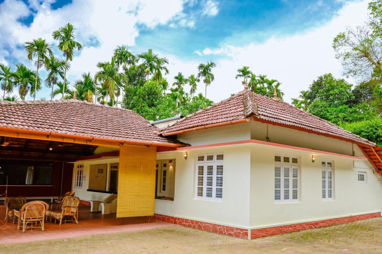 Hotel The Shire Sultan Bathery Exterior foto