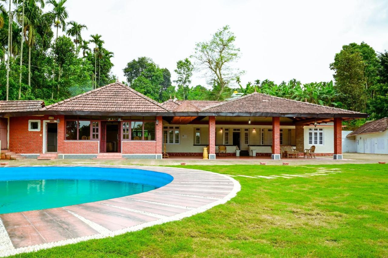 Hotel The Shire Sultan Bathery Exterior foto